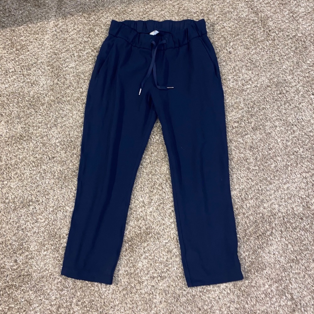 Lulu lemon on the fly crop pants